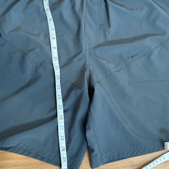 Men’s Under Armour  Swim Trunks - Picture 4 of 4